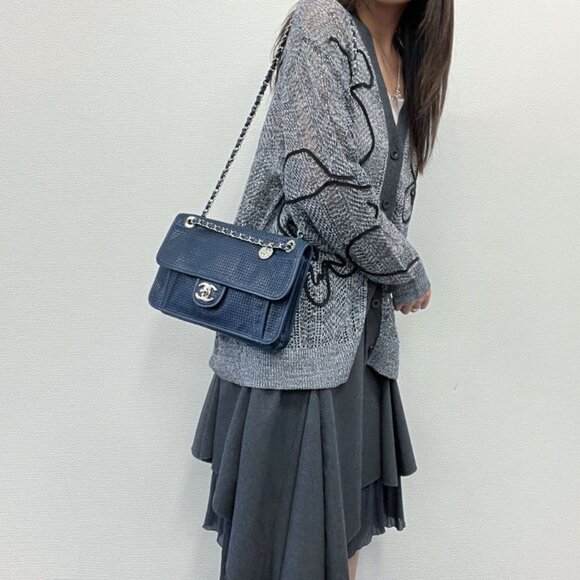 Chanel CC Logo Quilted Shoulder Bag Navy Leather Vintage - Picture 2 of 16